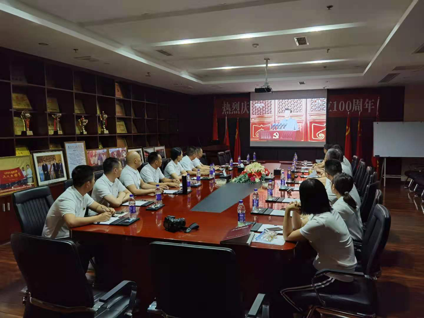 图片2 图片2